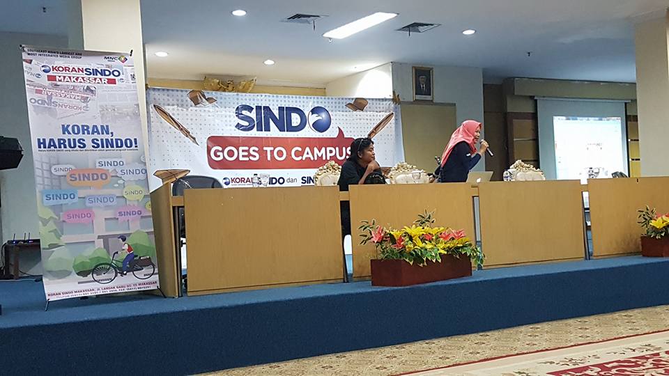 Gambar Redaktur Sindo Makassar Latih Mahasiswa Menulis Berita